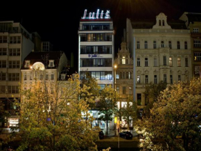 Отель EA Hotel Julis  Прага